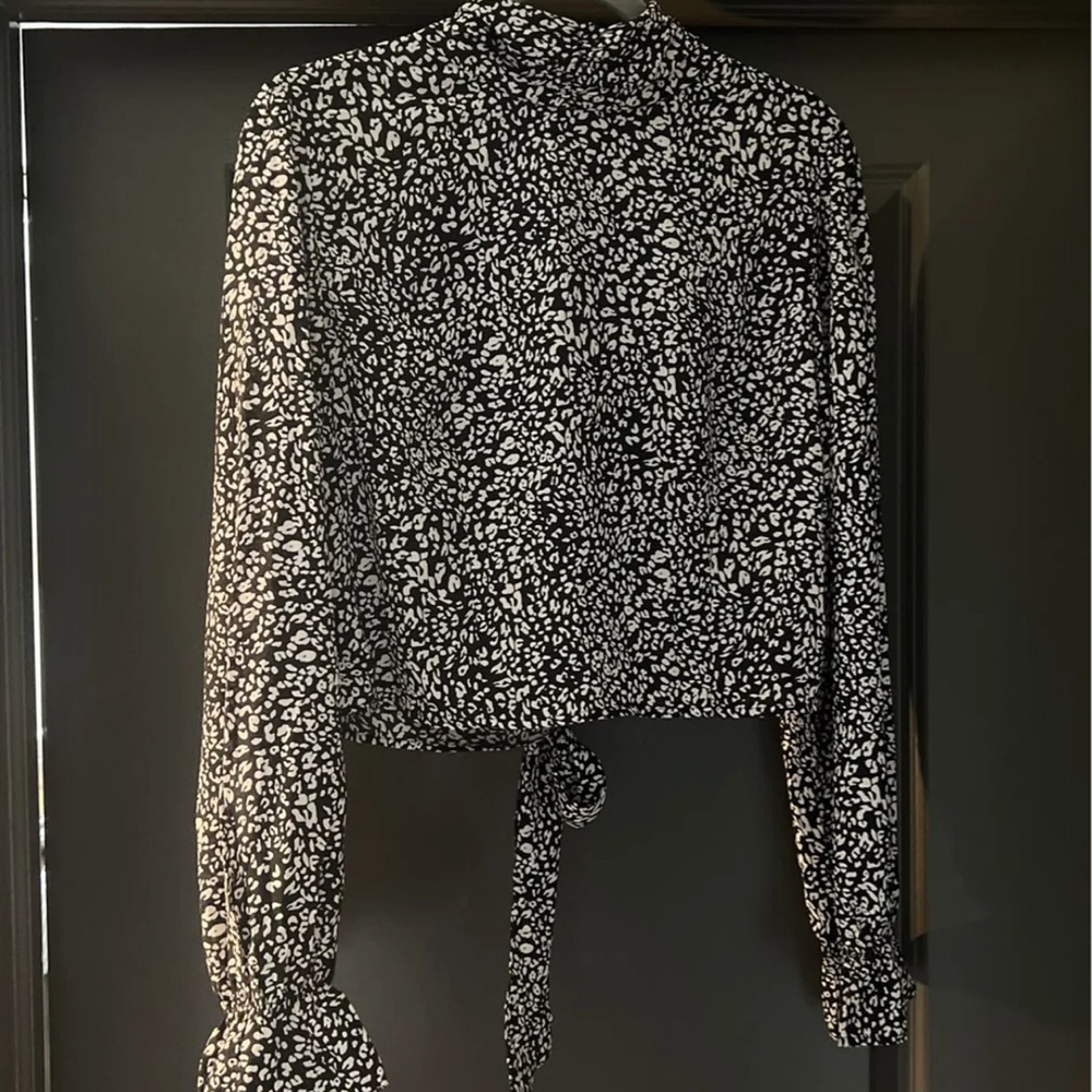 Crop open back blouse
